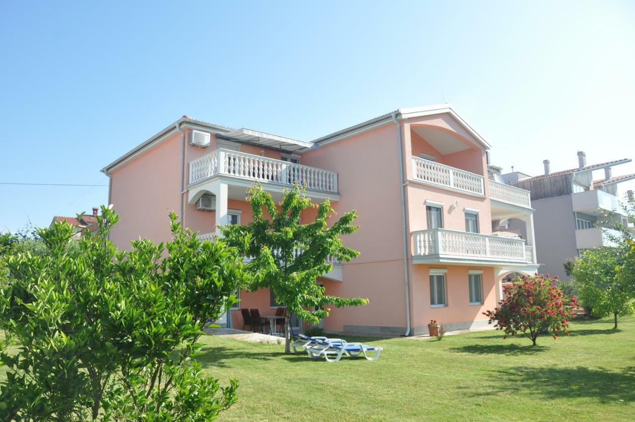Apartments Rosa Умаг Экстерьер фото
